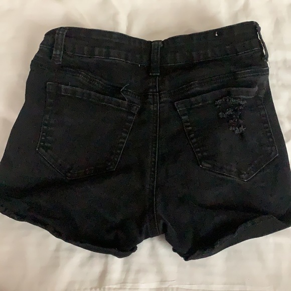 dark jean shorts - Picture 3 of 4